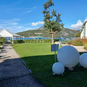 Appartement En Rez De Jardin Au Bord Du D'annecy, Duingt